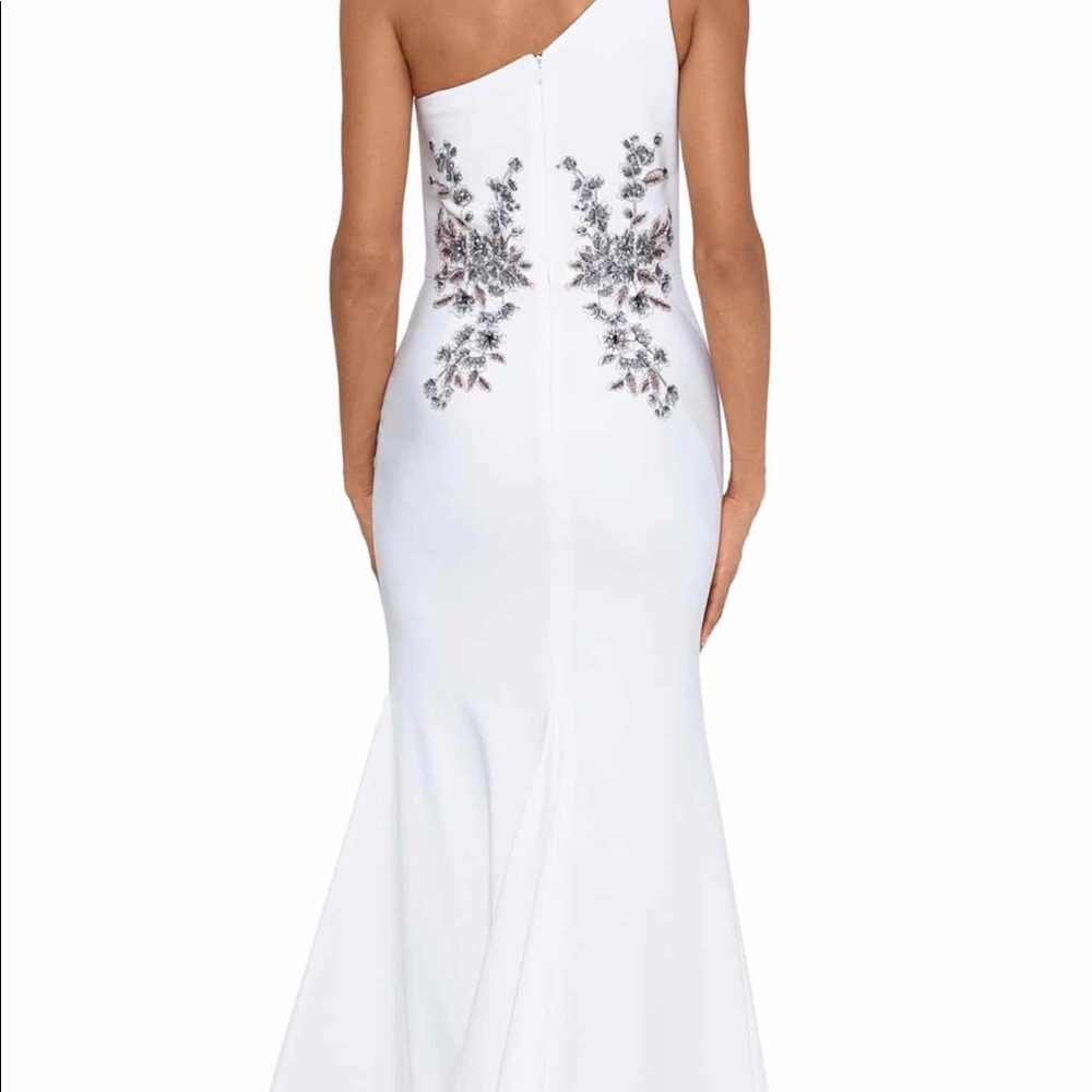 NWT XSCAPE Dress HOST PICK 🎀🎀🎁 kind of cream white White Embroidered Gown - Picture 3 of 8
